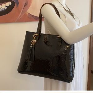 Auth.Louis Vuitton Vernis Brentwood Tote X…